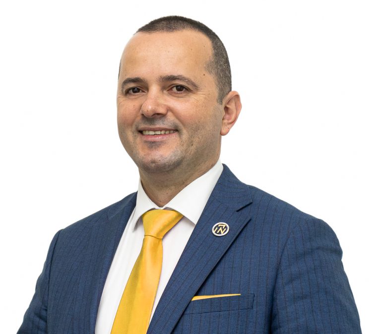 Станислав Мишуров