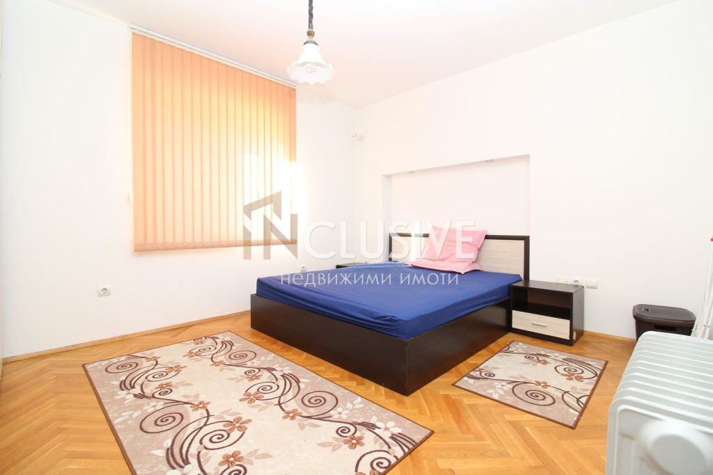 PERFECT INVESTMENT!!! SUPER CENTER!!! ONE-BEDROOM APARTMENT!!! — 1