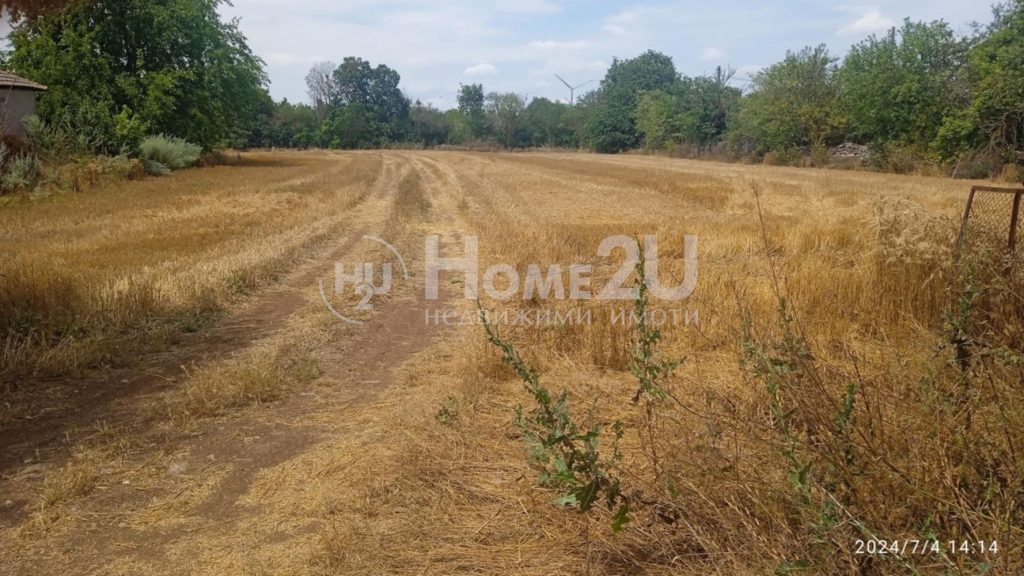 Bulgarevo! 2600 sq.m.! Two regulated plots with street frontage! — 1