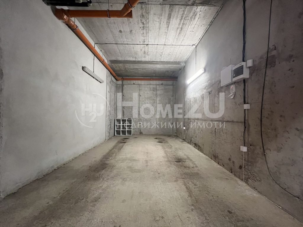 Garage — 1