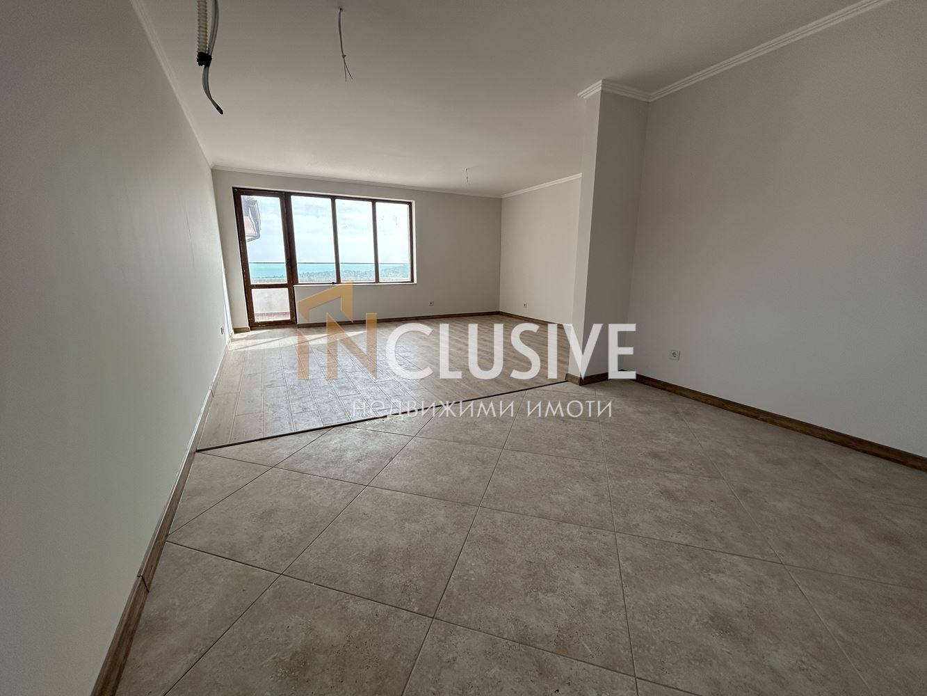 Unique three-room apartment with an unobstructed sea view.