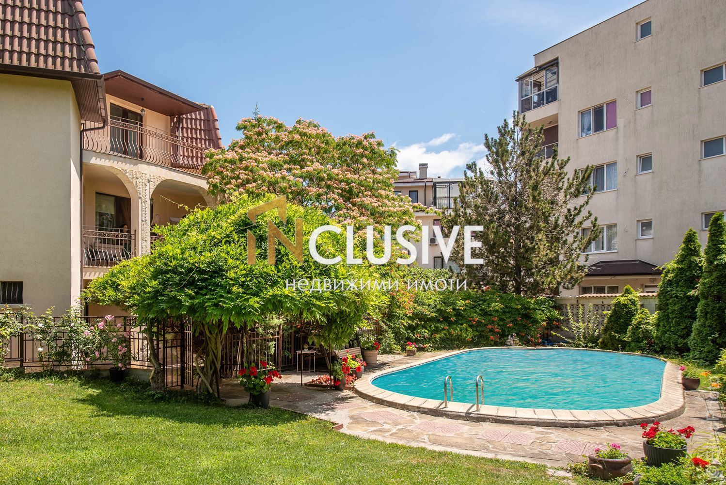 Boutique three-story house with pool and garden in the Evksinograd area of Varna city