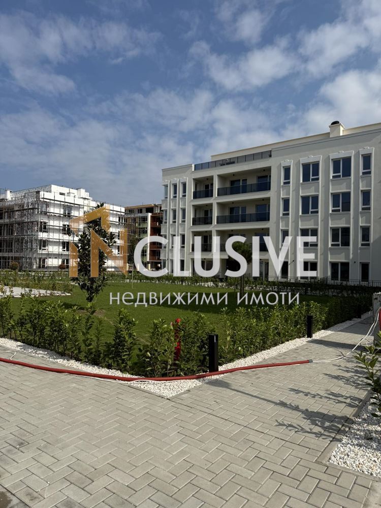 ACT 16!!! 2-ROOM!!! LUXURIOUS COMMON AREAS!!! GATED COMPLEX!!!