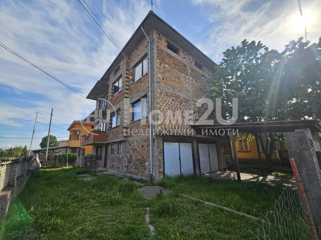 Three-Story House!! Town of Parvomay!! Two Garages!!