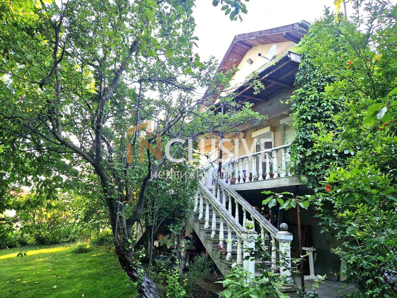 Two-story house in the center of s.Laka !!! Only 17 km from the city!!!