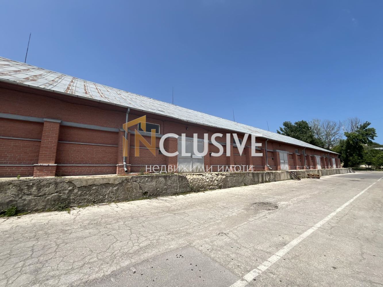 Warehouse for Rent in Western Industrial Zone