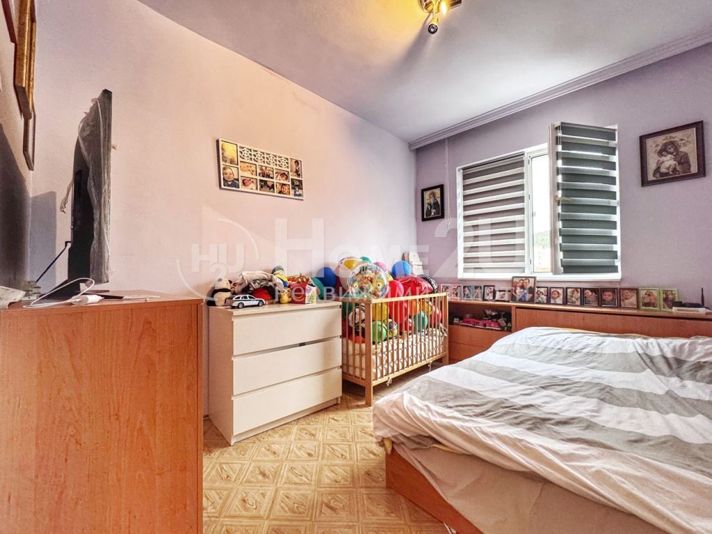 Three-room apartment with four separate rooms! Asenovgrad! — 1
