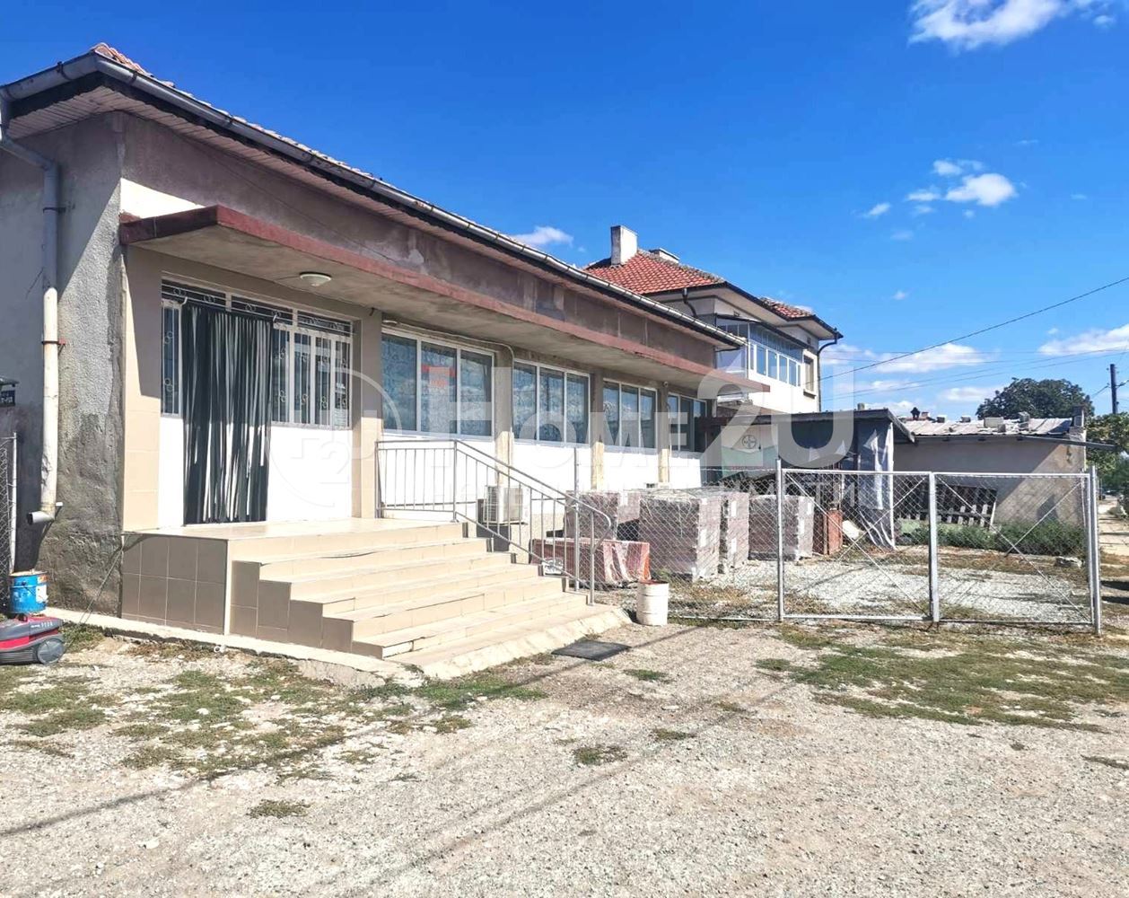 INDEPENDENT STORE WITH YARD!! GENERAL TOSHEVO!!