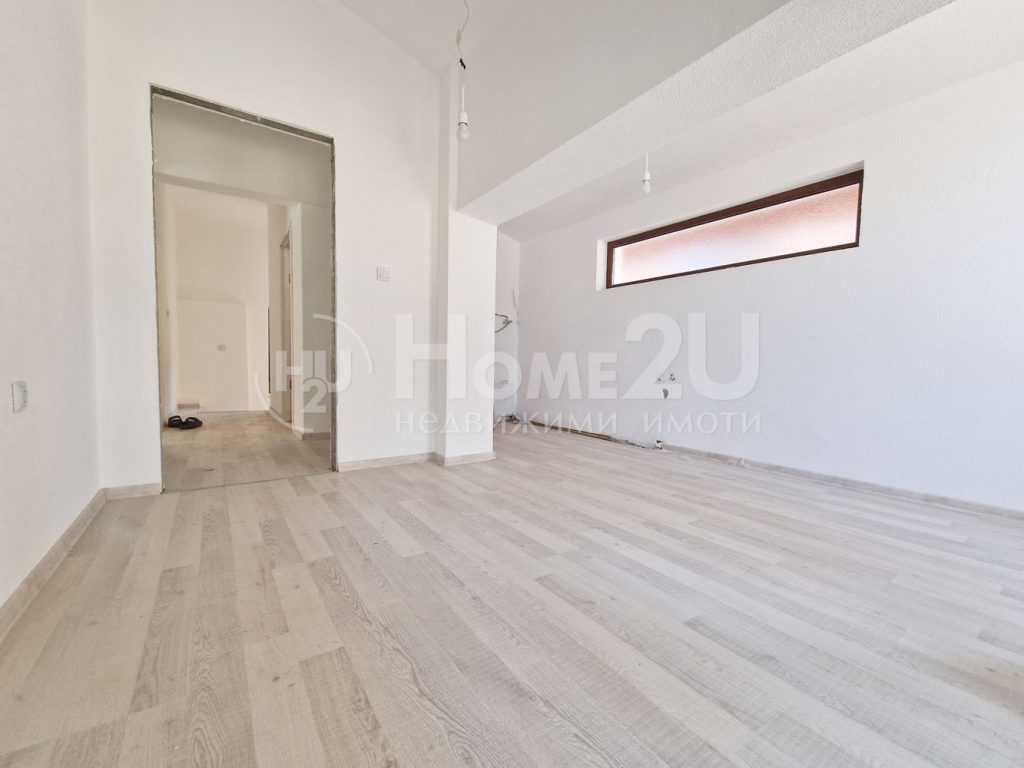 Detached House! City of Asenovgrad! Near MBAL Asenovgrad and OU. Petko Karavelov! Ready Kitchen! — 1