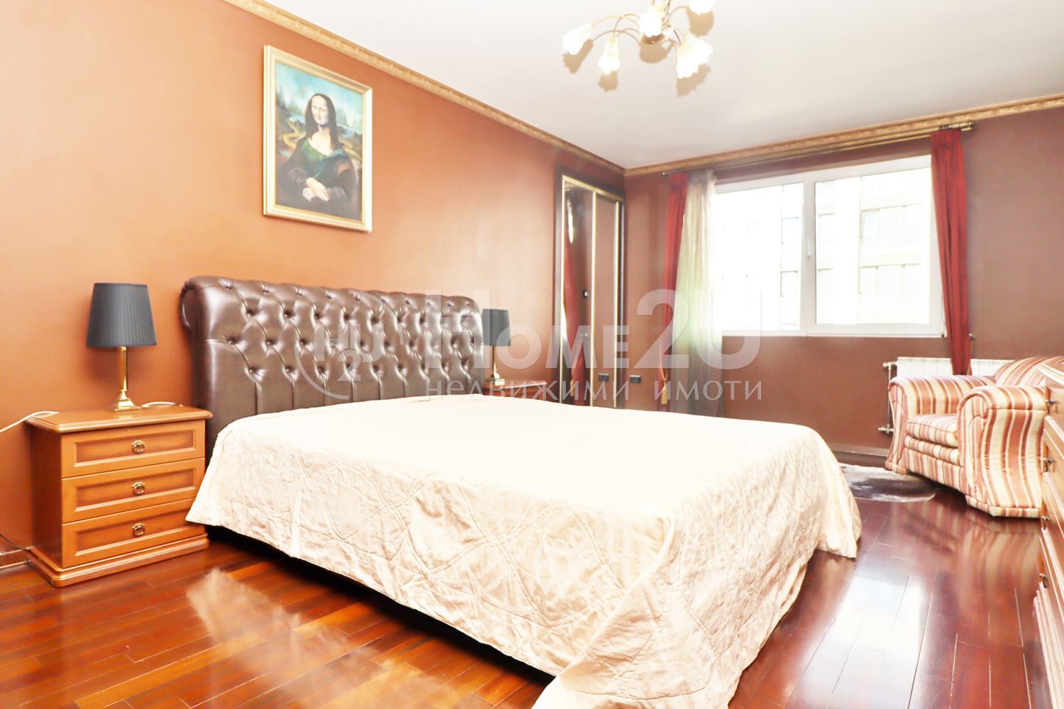 Three-room apartment in zh.k. Khladilnika