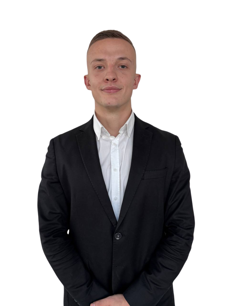 Виктор Петров