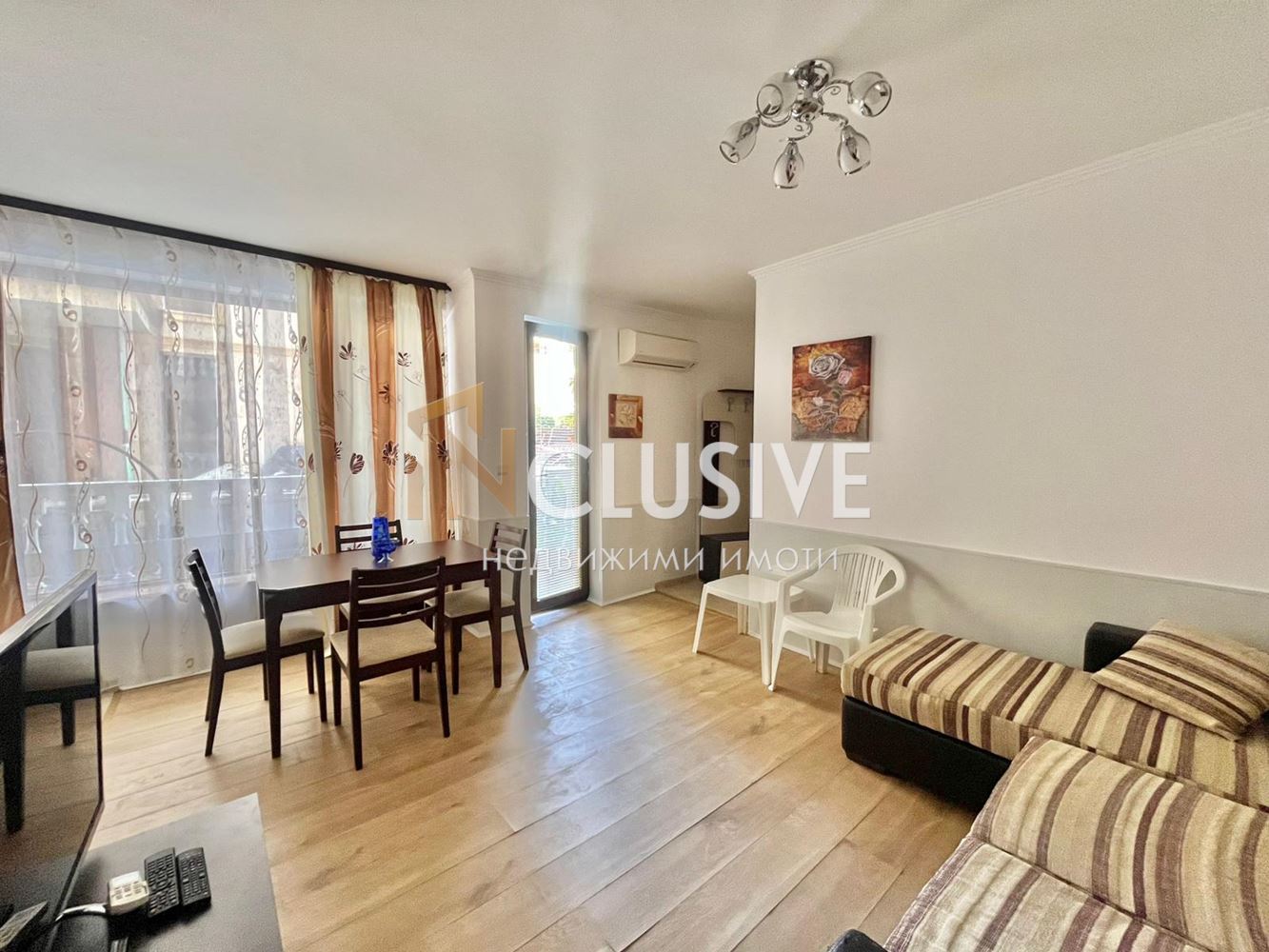 Two-room Apartment with Sea View and Yard Meters from the Beach in Ravda