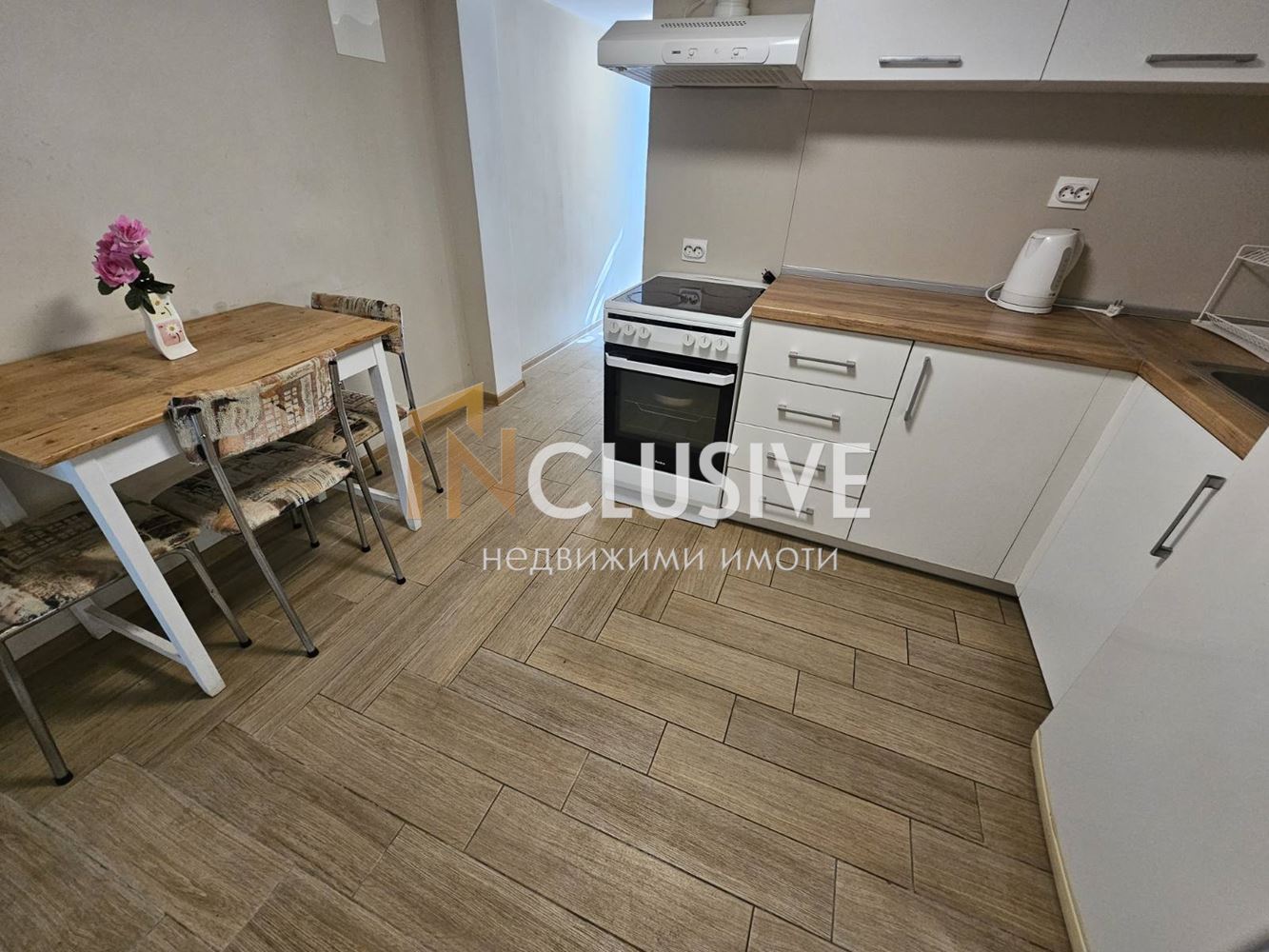 Floor of a house for rent in the Kolhozen Pazar area