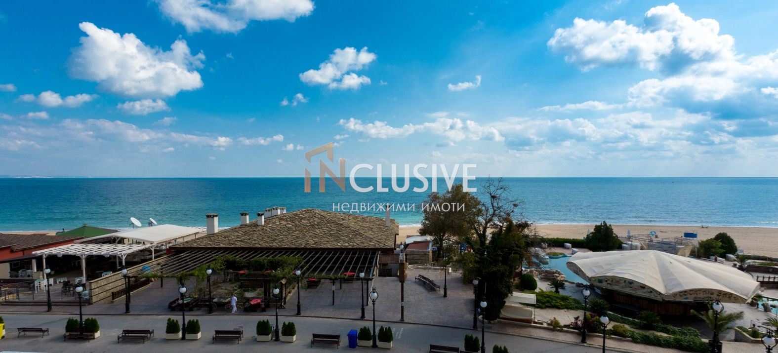 TWO-ROOM! SEA VIEW! GOLDEN SANDS!