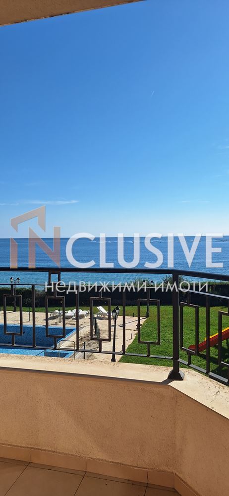 THREE-ROOM FURNISHED APARTMENT 1st LINE SEA IN RAVDA