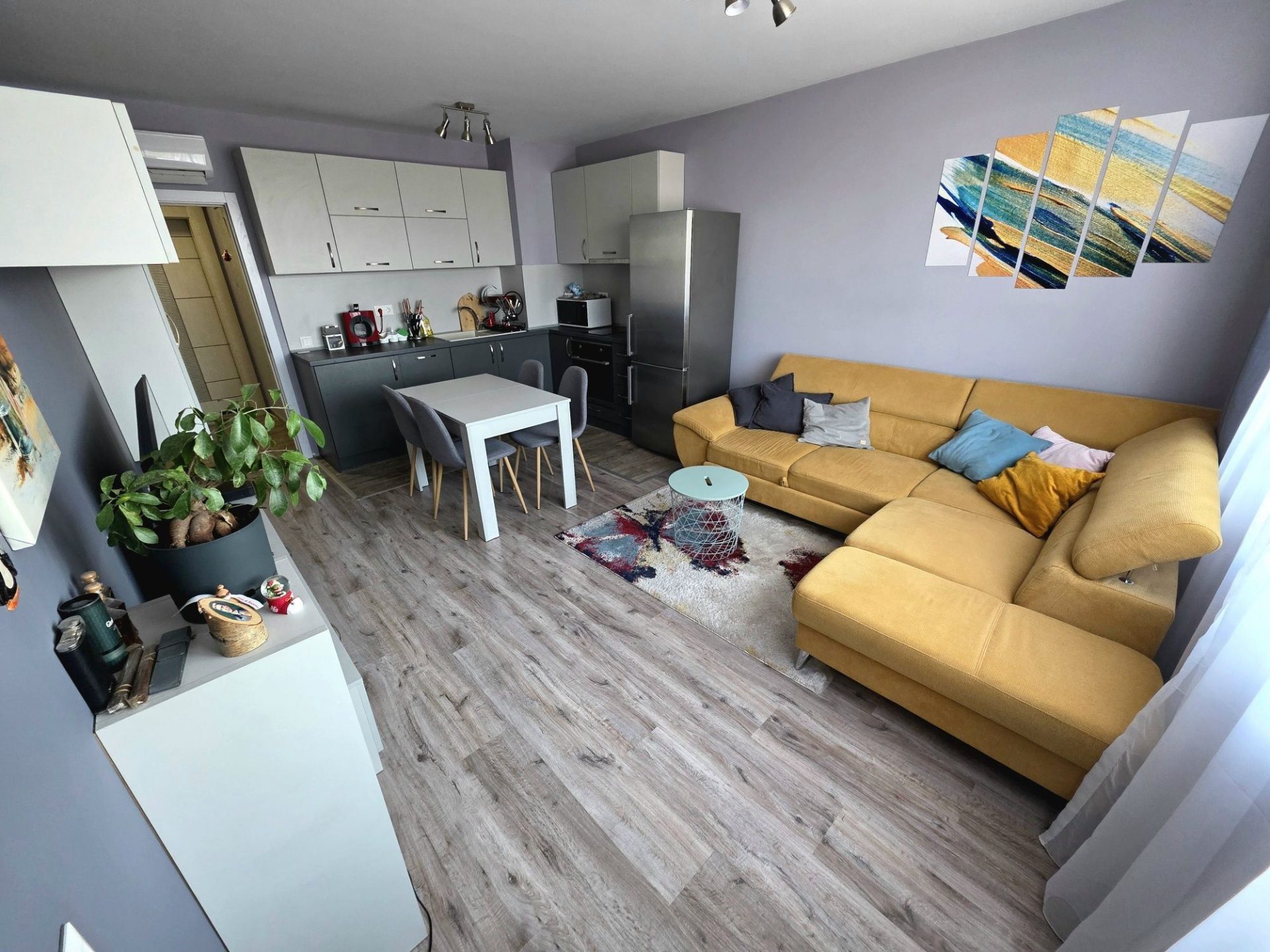 TWO-ROOM APARTMENT IN KV. BRIZ!!! FURNISHED!!! CONVENIENT LOCATION!!!