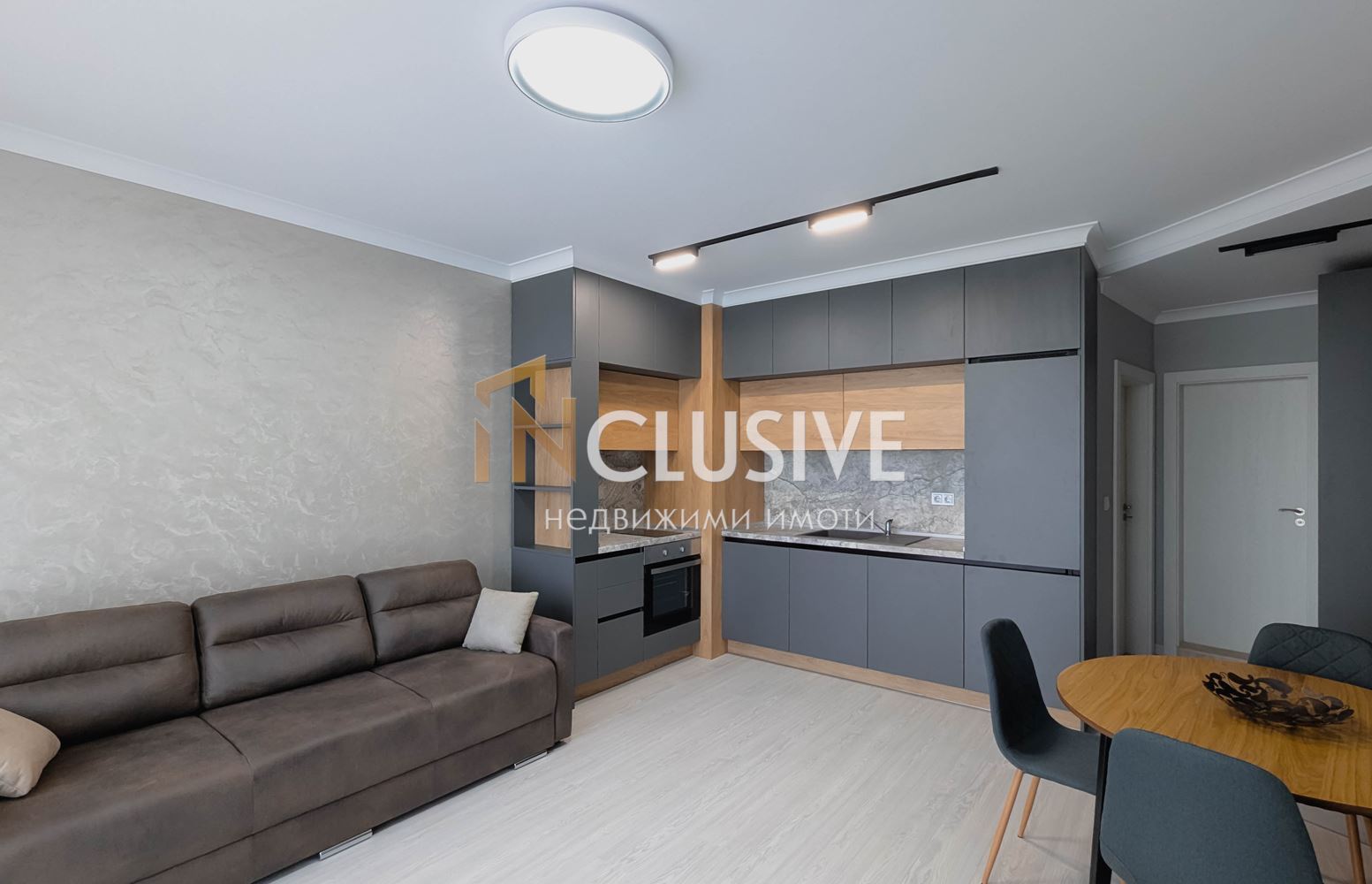 Стилен двустаен апартамент под наем във Varna City Park South