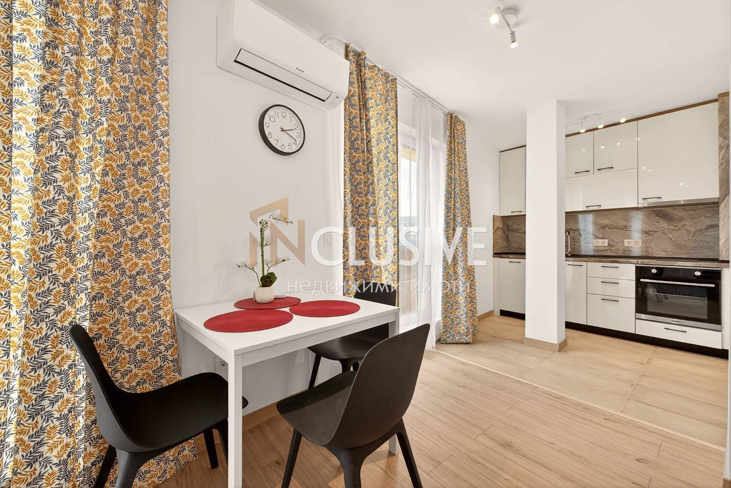 Two-room modern furnished apartment in a new building in Levski district