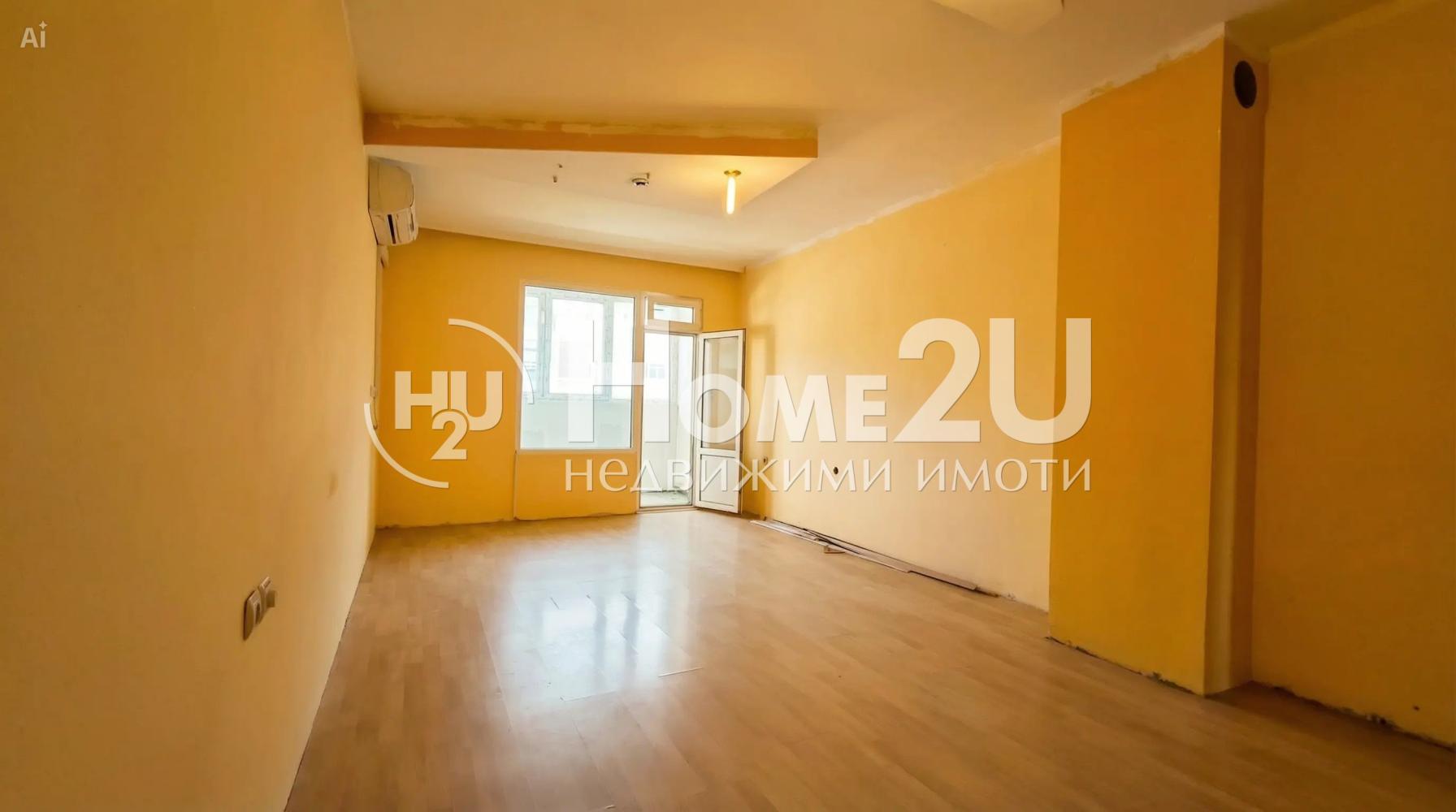 Two-bedroom apartment with separate kitchen | Renovated block | Mid floor