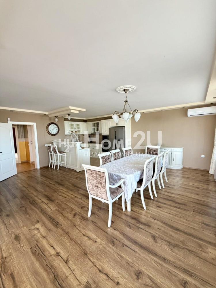 Large multi-room apartment in complex Perla – Burgas with 2 parking spaces