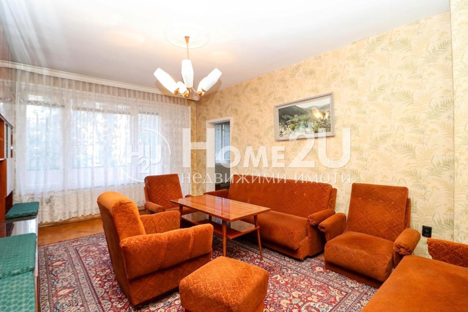 MARASHA! FOUR SEPARATE ROOMS! SOUTH EXPOSURE! EPK!