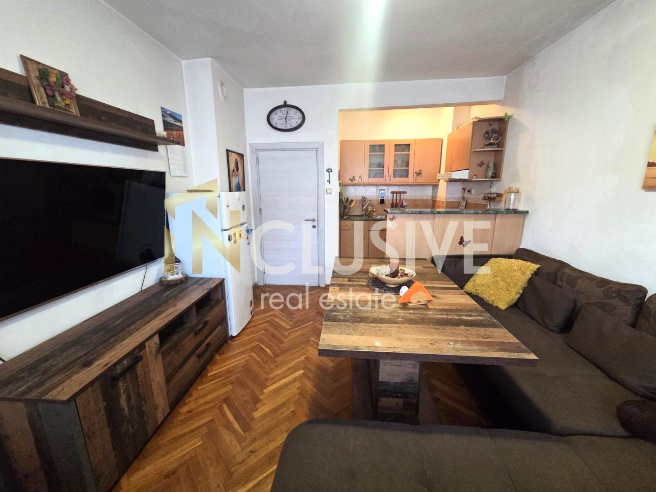 Three-room apartment!!! Near Kompasa!!! Ideal city center!!! Burgas city!!!