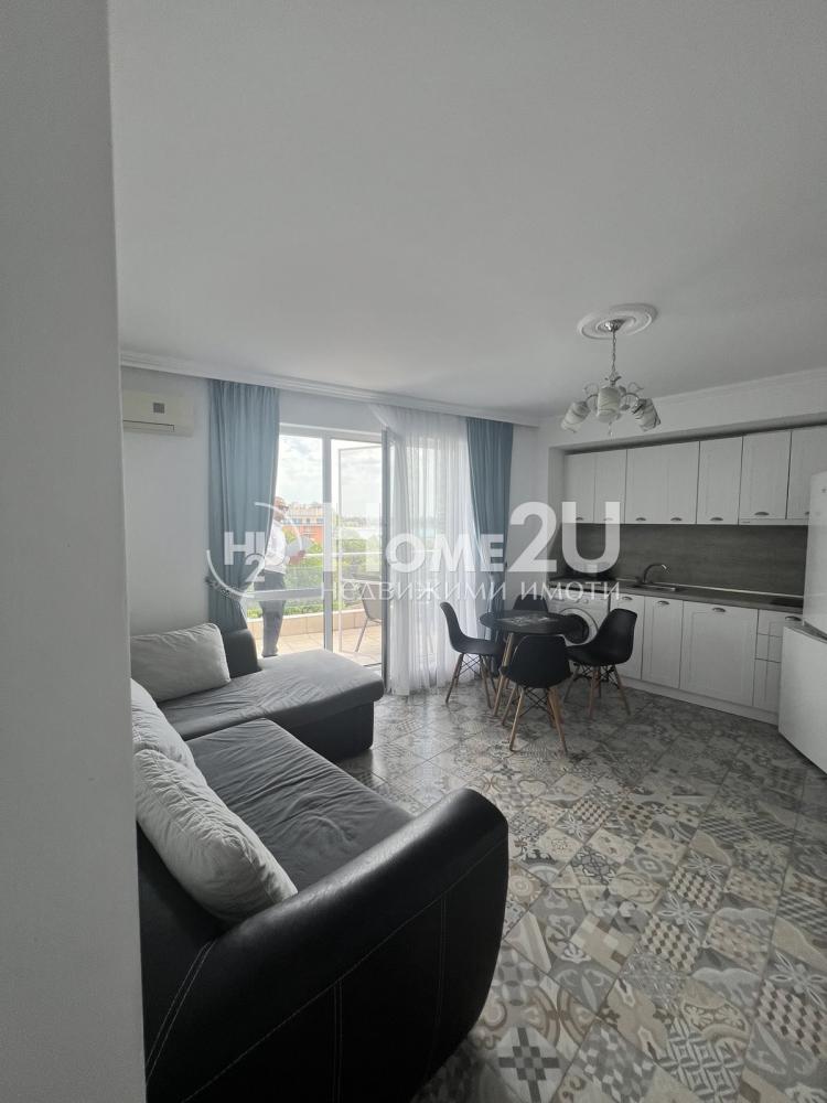 Sea view! Meters from the beach! No maintenance fee!