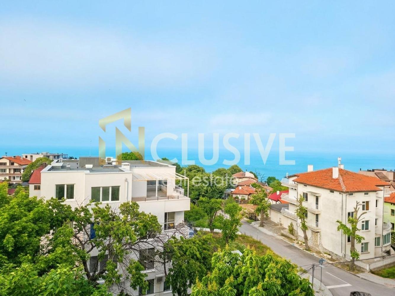 Three-room apartment with unobstructed sea panorama in Galata district