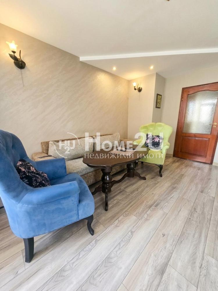 Two-room apartment on Voynishka St. 23! Parking! Furnished! Second floor!