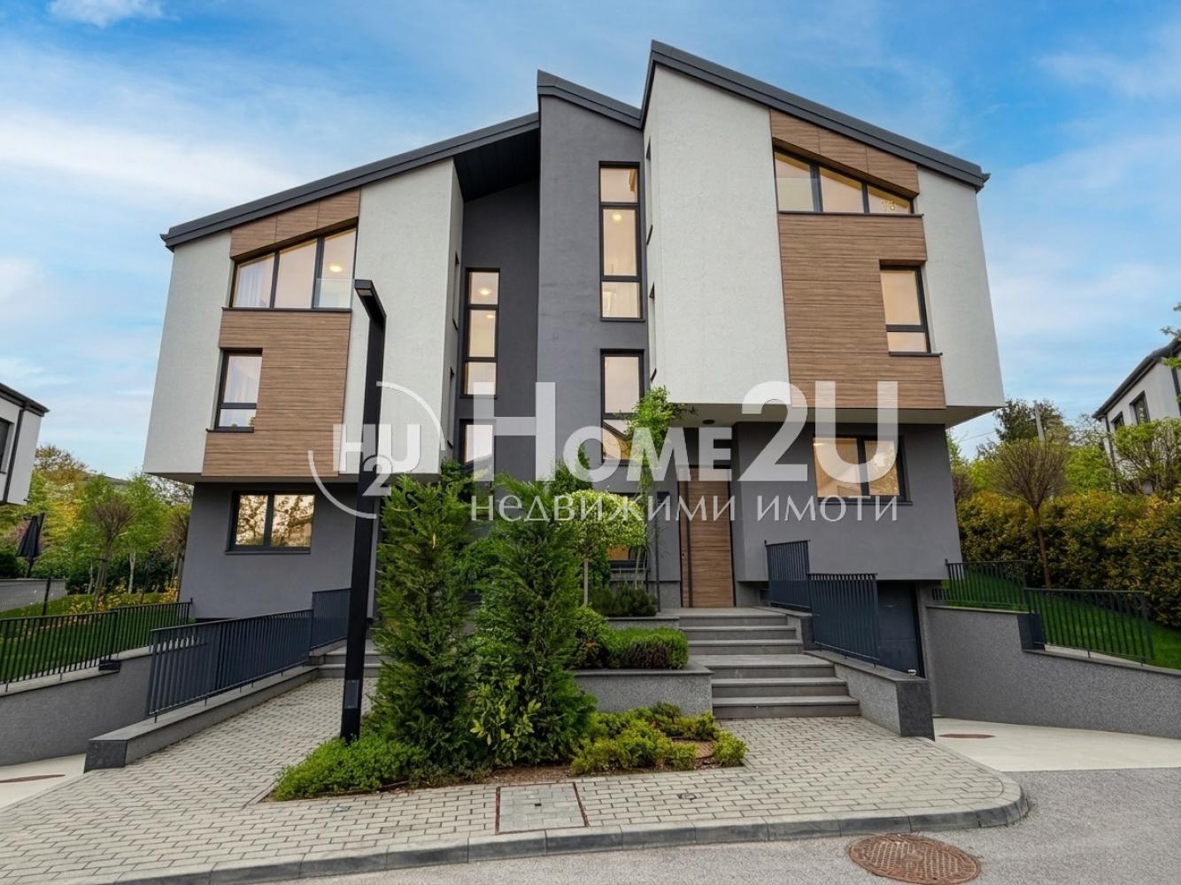 GATED COMPLEX!!! LUXURY CONSTRUCTION!!! PRIVATE YARD!!! ACT 16!!! PEACE AND CLEAN AIR!!!