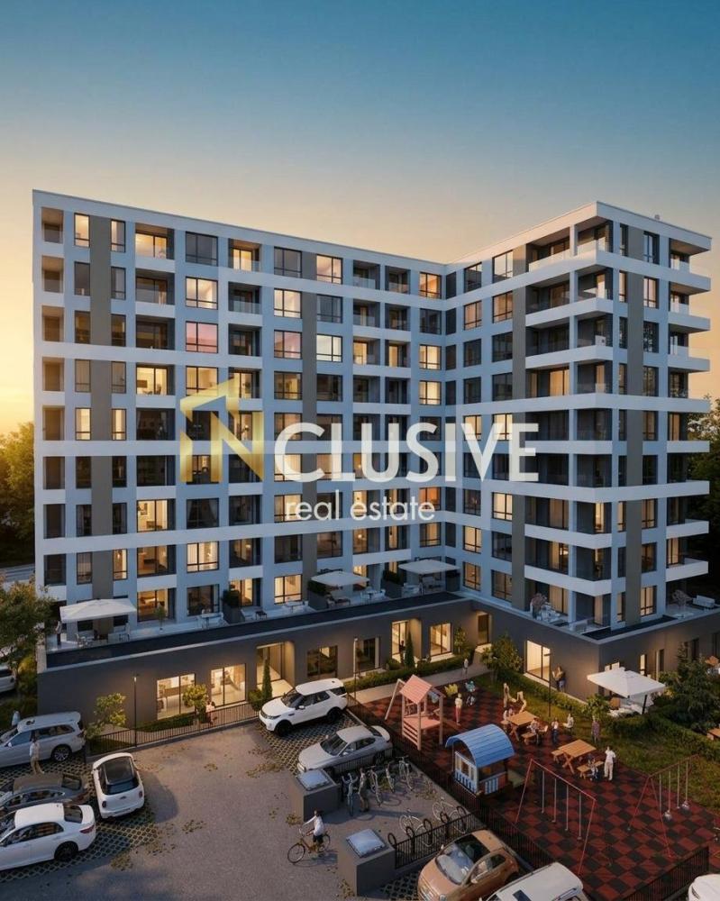 Four-room apartment with three bedrooms and two loggias in Galeria 5