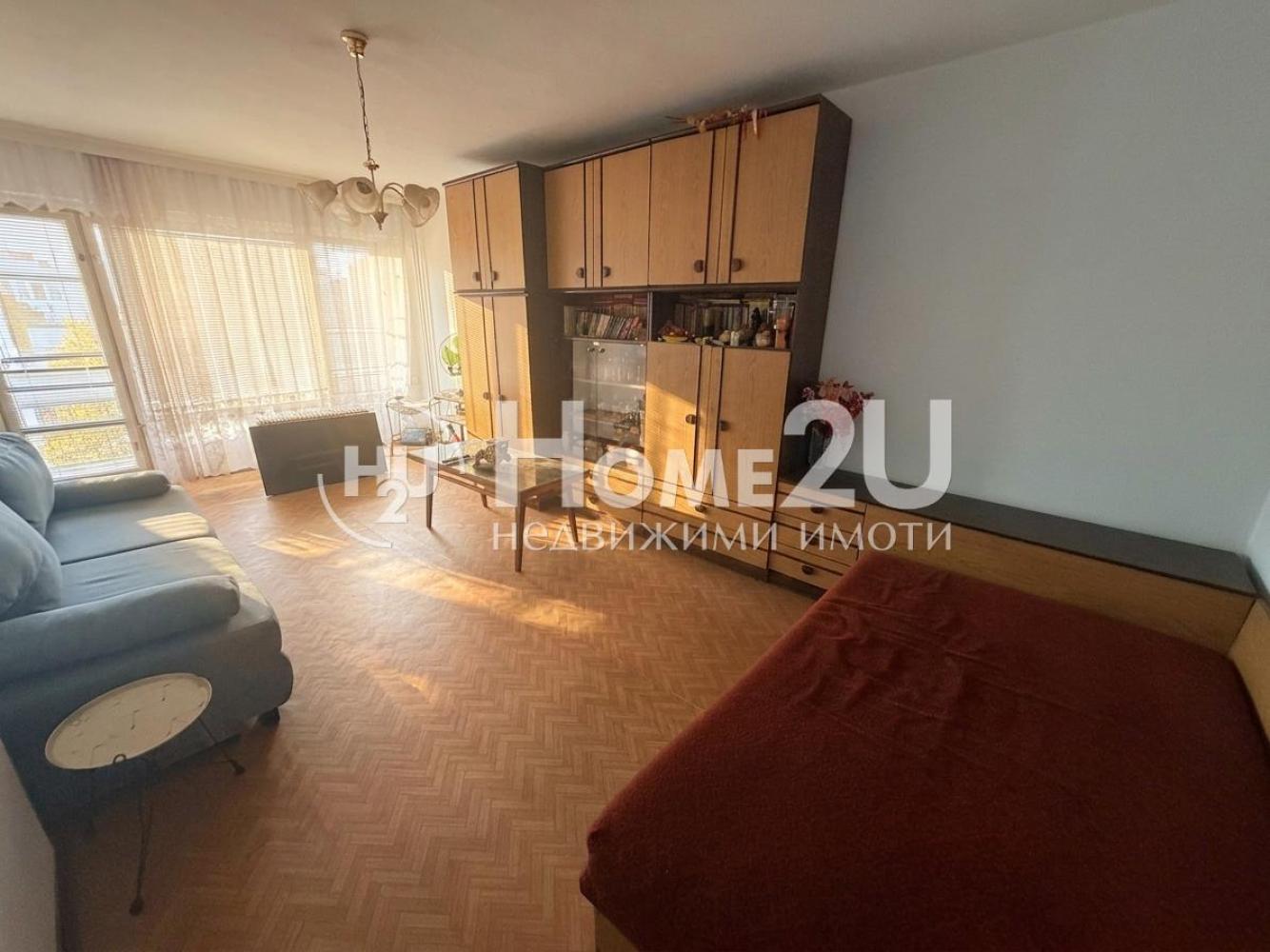 Apartment with THREE separate rooms in Slaveykov, mid-floor!