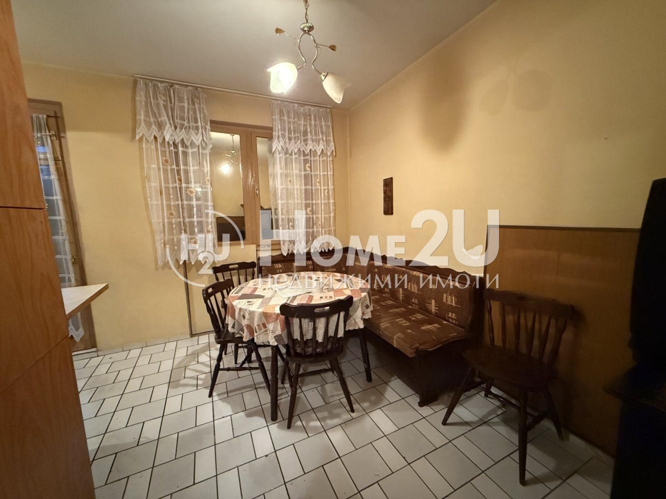 !!FOUR SEPARATE ROOMS!!MIDDLE FLOOR!!EXTERNAL INSULATION!!