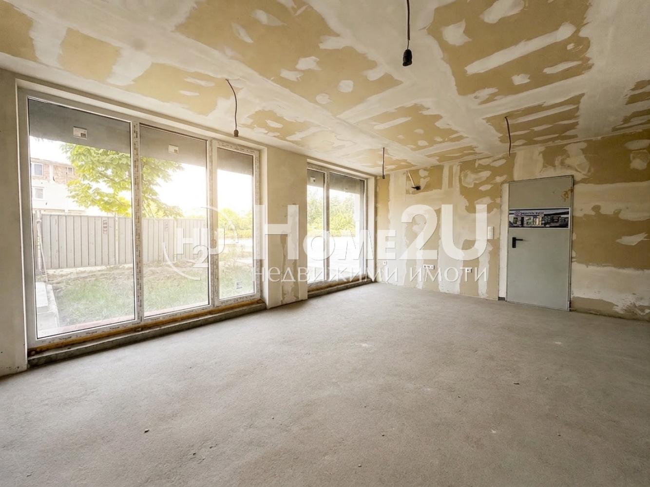 THREE-ROOM APARTMENT WITH A LARGE PRIVATE YARD IN THE HEART OF ASPARUHOVO! READY BUILDING!