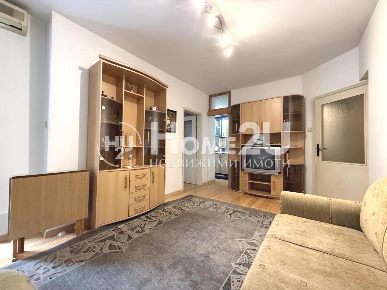 Two-bedroom apartment with garage in the Wide Center