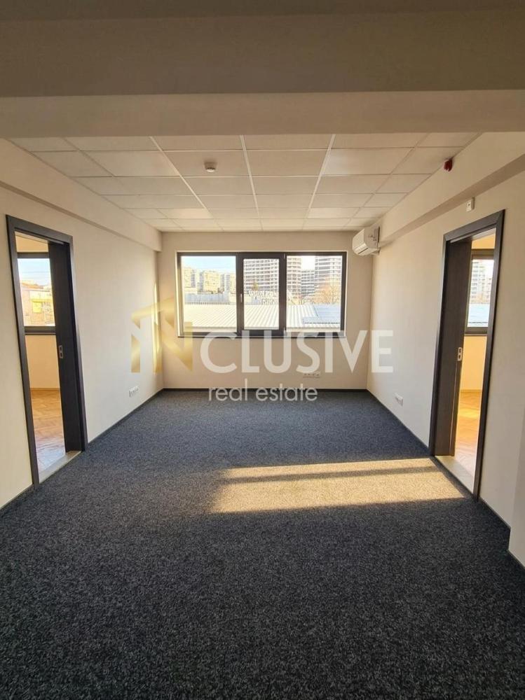 Office for Rent with 6 Offices and 2 Parking Spaces, under Dvete kuli