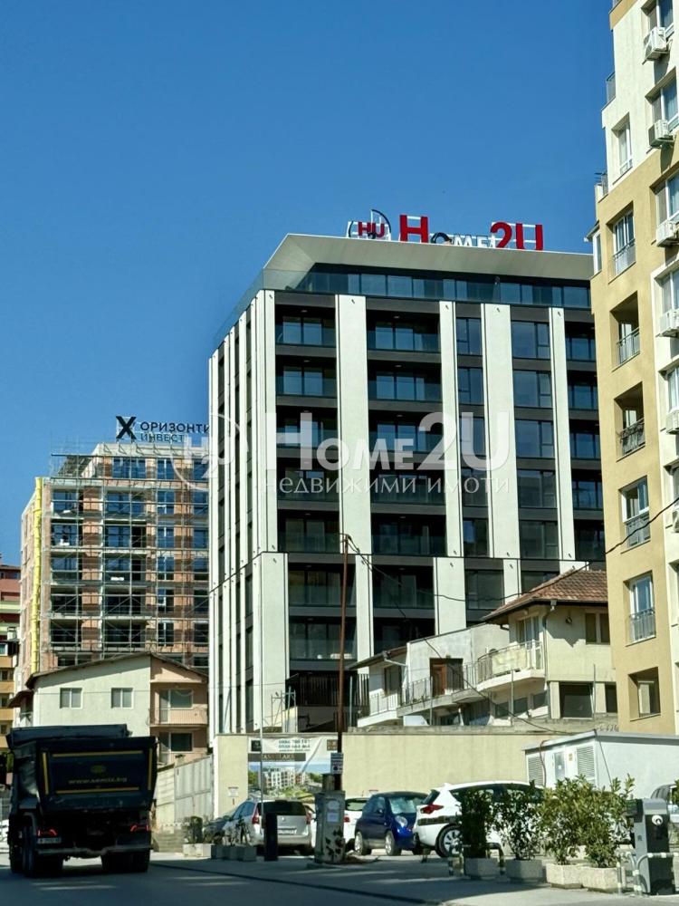 !READY BUILDING! SOUTH-FACING! MIDDLE FLOOR! PARKING SPACE!