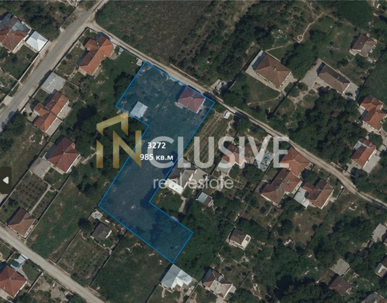 Regulated plot with two low-rise buildings in m-t Borovets