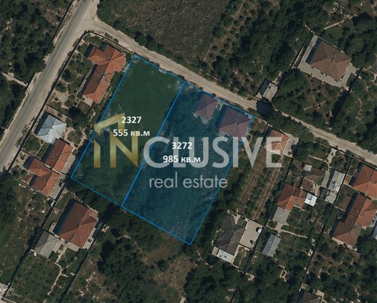 Two adjacent regulated plots with buildings in m-t Borovets