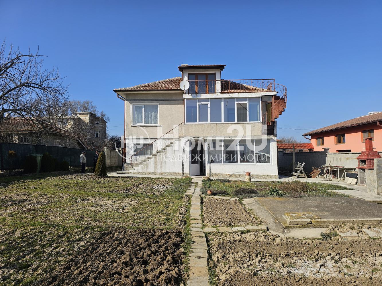 ! SILENCE AND SPACE ! PERFECT ACCESS ! HUGE YARD ! PANORAMIC VIEWS ! P