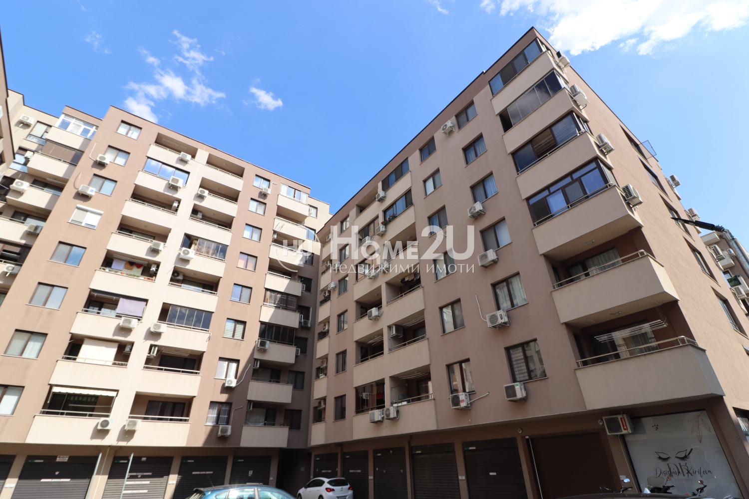 Fully Furnished Two-Room Apartment!! Excellent Location in Trakia!! Mid-Floor!!