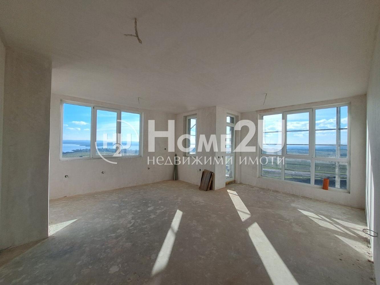 After Act 14!!! PANORAMIC 3-room apartment opposite Mandrensko Lake