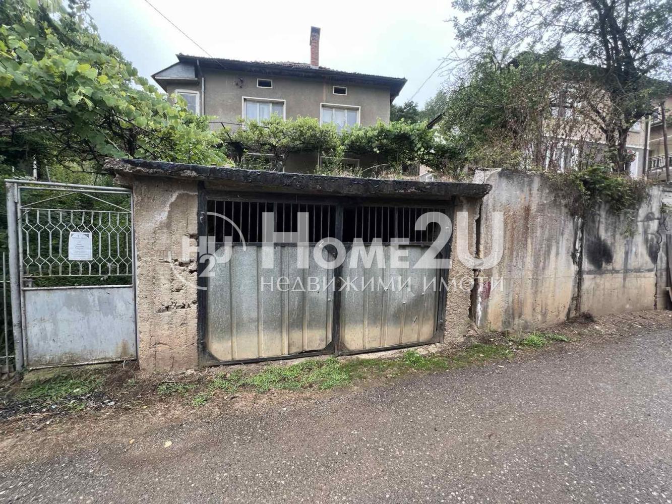 IN CLOSE PROXIMITY TO SOFIA!!! QUICK ACCESS TO THE HIGHWAY!!!