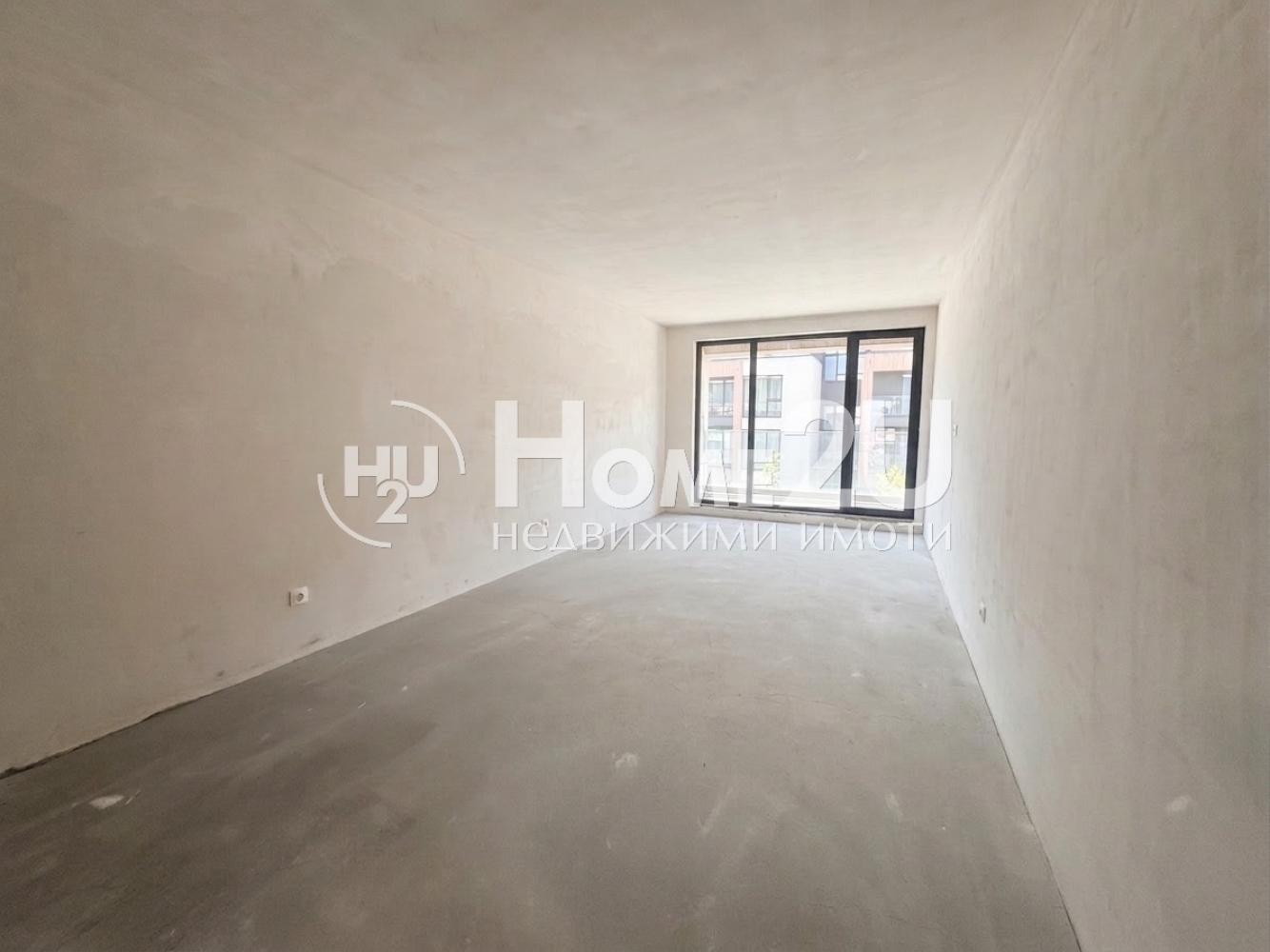 Three-room apartment in Malinova Dolina