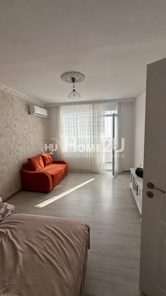Renovated building, middle floor, after renovation!