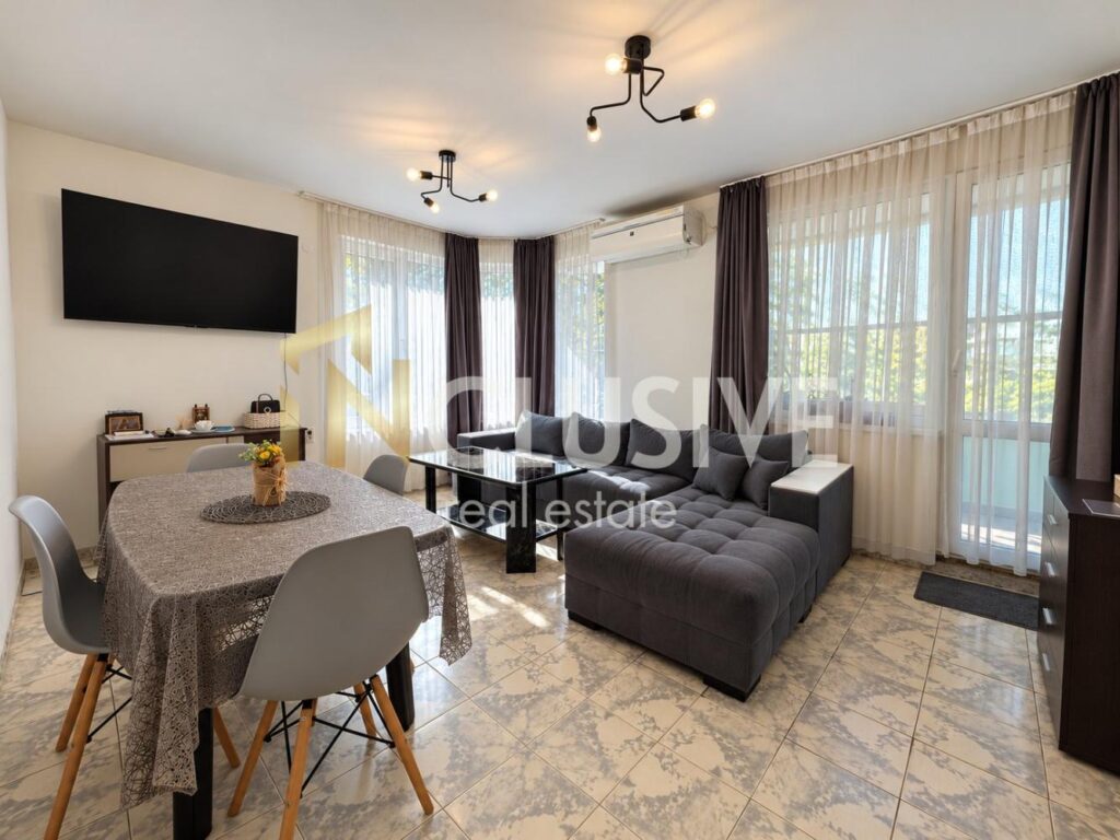 Furnished three-room apartment – 92 sq.m + 12 sq.m cellar | Centre, Asenovgrad — 1
