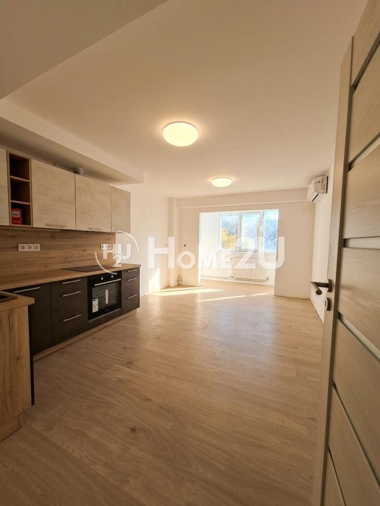 FOUR separate rooms in Izgrev residential complex, move-in ready! Insulated building. Central heating — 1