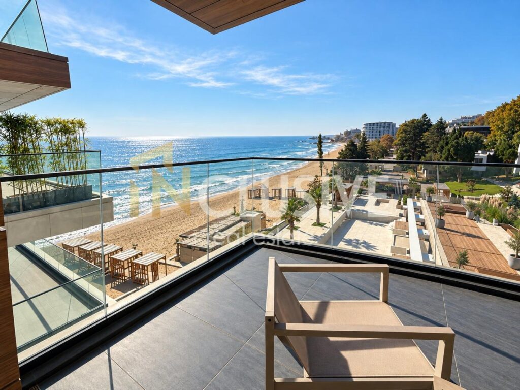 Four-room apartment with a large terrace in Sunny Day resort — 1