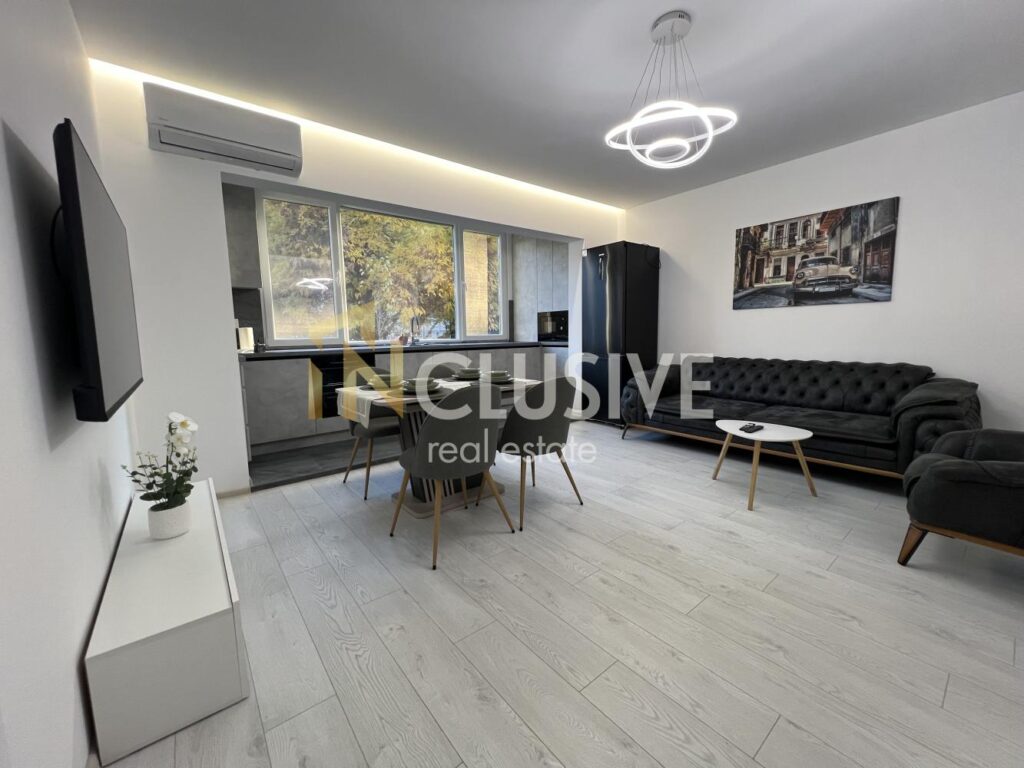 Three-room apartment with a parking space in Karshiyaka district — 1
