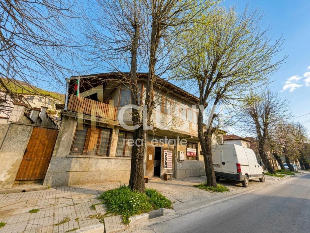 GR. PROVADIYA!!! IMPECCABLE DOCUMENTS!!! LARGE HOUSE! 280/SQ.M!!! 30 MINUTES FROM GR. VARNA!!! METERS FROM THE CENTER!!! PANORAMIC VI — 1